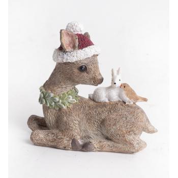 POLYRESINOVÝ JELEŇ, LEŽIACI, SANTA CLAUS V ČIAPKE, ŠÁL, ZVIERATÁ NA CHRBTE