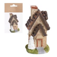 DOMČEK Z POLYRESINU S BIELOU BOROVICOU