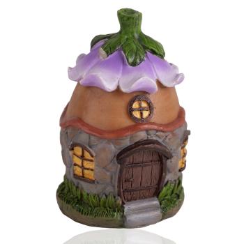 DOMČEK Z POLYRESINU SO STRECHOU Z KVETINOVÉHO BOXU, FIALOVOHNEDÝ