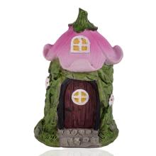 DOMČEK Z POLYRESINU SO STRECHOU Z KVETINÁČA, RUŽOVO ZELENÝ