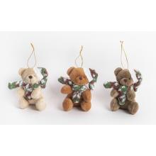 DEKOR ZÁVESNÝ MEDVEĎ, ZELENÝ KLOBÚK A ŠÁL