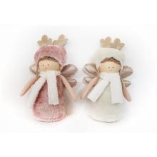 TEXTILNÝ ANJEL S KOŽUŠINOU, ZLATÝMI TRBLIETAVÝMI KRÍDLAMI A PAROŽÍM, BIELY ŠÁL, RUŽOVÁ/KRÉMOVÁ FARBA
