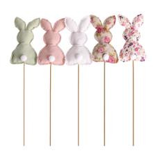 TEXTILNÁ DEKORÁCIA NA PALIČKE, KRÁLIK ZOZADU