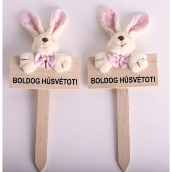 DREVENÁ DEKORÁCIA, NÁPIS, TEXTILNÝ ZAJAC, FIALOVÁ FARBA, NÁPIS "BOLDOG HÚSVÉTOT"