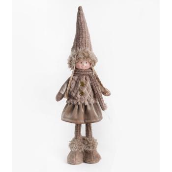 TEXTILNÉ DIEVČA, STOJACE, V HNEDÝCH ŠATÁCH, S KLOBÚKOM NA HLAVE