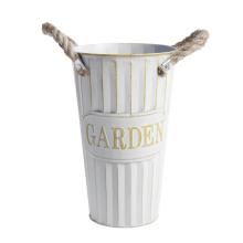 PLECHOVÁ VÁZA S NÁPISOM "FLOWERS&GARDEN", LANO S UŠAMI, BIELA