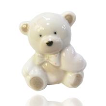 KERAMICKÝ MEDVEĎ SO SRDCOM A MOTÝLIKOM, SEDIACI, RUŽOVÝ