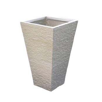 VONKAJŠÍ KVETINÁČ V TVARE PÍSMENA "V "