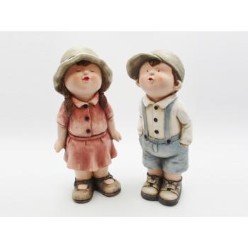 VONKAJŠIA DEKORÁCIA, CHLAPEC ALEBO DIEVČA HODÍ BOZK