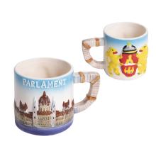 KERAMICKÝ PIVNÝ HRNČEK PARLAMENT