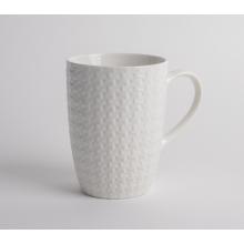 KERAMICKÝ HRNČEK 3D PLETENÝ SVETER, BIELY