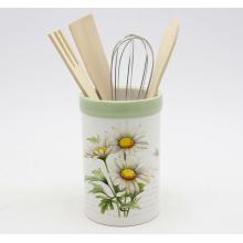 KERAMICKÝ DRŽIAK SO ŠĽAHAČOM, 2 DREVENÉ LYŽICE, VZOR SEDMOKRÁSKY