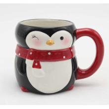 KERAMICKÝ HRNČEK, TUČNIAK, 3D VZOR