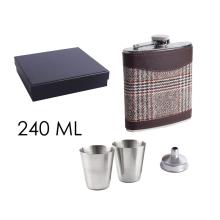 PLOCHÉ SKLO, NEREZOVÁ OCEĽ, SADA V DARČEKOVEJ ŠKATUĽKE, 2 MALÉ POHÁRE S LIEVIKOM, 4 KUSY, HNEDÁ KOCKA