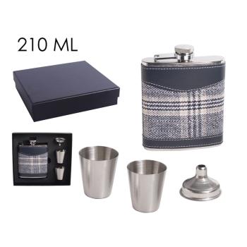 PLOCHÁ SKLENENÁ SÚPRAVA Z NEHRDZAVEJÚCEJ OCELE V DARČEKOVEJ ŠKATUĽKE S 2 MALÝMI POHÁRMI V KOŽENKE