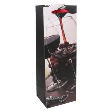 PAPIEROVÉ VRECKO S PODLOŽKOU NA VÍNO, ČERVENÉ HROZNO, 2 POHÁRE VÍNA