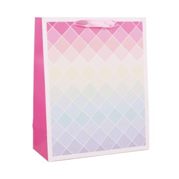 PAPIEROVÉ VRECKÁ S MATNÝMI, STUŽKOVÝMI ZÁLOŽKAMI, KOCKY S FAREBNÝMI PRECHODMI