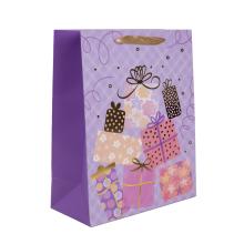 PAPIEROVÉ TAŠKY MATNÉ, ZLATÁ LESKLÁ TLAČ, FIALOVÉ POZADIE FAREBNÉ DARČEKY