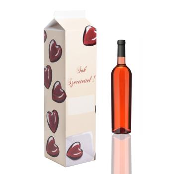 NÁPOJOVÝ KARTÓN V TVARE KRABICE OD MLIEKA S NÁPISOM "SOK SZERETETTEL"