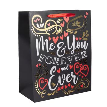 PAPIEROVÉ TAŠKY S MATNOU, LESKLOU POTLAČOU, NÁPIS "ME&YOU FOREVER AND EVER"