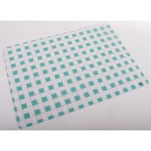 PLASTOVÁ PODLOŽKA KOCKOVANÁ ZELENÁ/BIELA