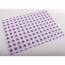 PLASTOVÁ PODLOŽKA KOCKOVANÁ FIALOVÁ/BIELA