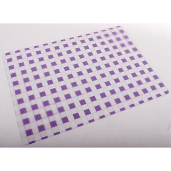 PLASTOVÁ PODLOŽKA KOCKOVANÁ FIALOVÁ/BIELA