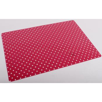 PLASTOVÁ PODLOŽKA POLKA DOT ČERVENÁ