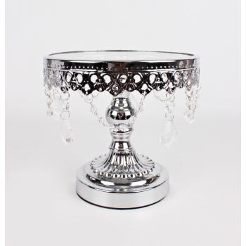 PONÚKAJÚCE KRIŠTÁĽOVÉ KONE SO STRIEBROM