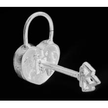 KOVANÝ VISIACI ZÁMOK + KĽÚČ ČIERNY