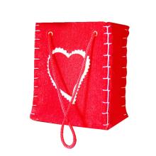 VRECKO/SRDCE Z PLSTI ČERVENÉ 14CM