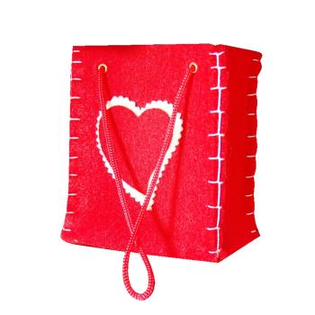 VRECKO/SRDCE Z PLSTI ČERVENÉ 14CM