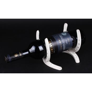 KOVANÝ DRŽIAK NA VÍNO, 3 PODKOVY, BIELY