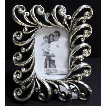 POLYRESINOVÝ DRŽIAK NA OBRAZ, VLNY, STRIEBORNÁ