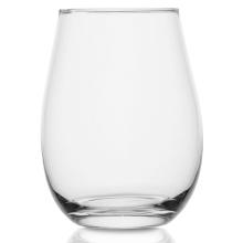 SKLENENÉ POHÁRE S ČISTOU VODOU NA OPLACHOVANIE