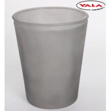 SKLENENÁ VÁZA V TVARE PÍSMENA "V", OKRÚHLA, PIESKOVANÁ, SIVÁ