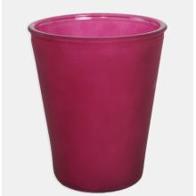 SKLENENÁ VÁZA V TVARE PÍSMENA "V", OKRÚHLA, PIESKOVANÁ, BORDOVÁ