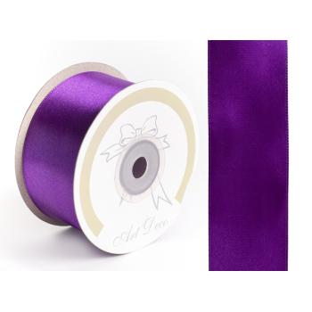 SATÉNOVÁ STUHA, BISKUPSKÁ LILA NA