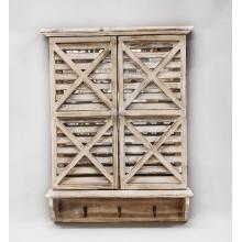 NÁSTENNÉ ZRKADLO, DREVENÉ DVERE, S HÁČIKMI V SPODNEJ ČASTI, SPÁLENÉ