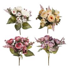 KYTICA UMELÝCH KVETOV RUŽÍ S PAPRADÍM, 9 HLÁV KVETOV