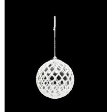 ZÁVESNÁ HÁČKOVANÁ OZDOBA, PLASTOVÁ GUĽA, BIELA