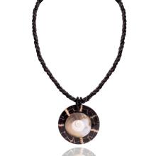 PRÍRODNÝ NÁHRDELNÍK S PRÍVESKOM MUŠLE