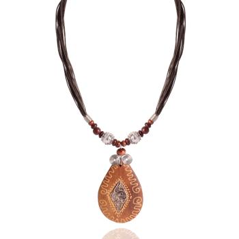 PRÍRODNÝ NÁHRDELNÍK S DREVENÝM PRÍVESKOM, HNEDÝ