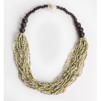 PRÍRODNÝ PERLOVÝ NÁHRDELNÍK S MNOŽSTVOM PERÁL, ZELENÝ