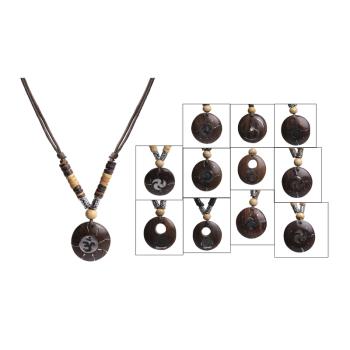 PRÍRODNÝ NÁHRDELNÍK S PRÍVESKOM S KOVOVÝM VZOROM