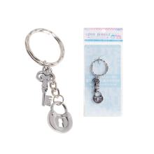 KOVOVÝ ZÁMOK S KĽÚČOM