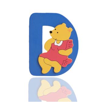 DREVENÝ MEDVEDÍK S PÍSMENOM "D" VO VRECKU