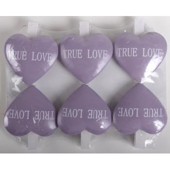 DEKORATÍVNA SADA DREVENÝCH PINZIET V SÁČKU S POLYRESINOVÝM SRDCOM, 6 KUSOV, S NÁPISOM "TRUE LOVE", FIALOVÁ