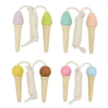 ZMRZLINA Z DREVENÉHO ŠVIHADLA