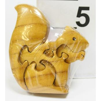 DREVENÉ PUZZLE 3D VEVERIČKA